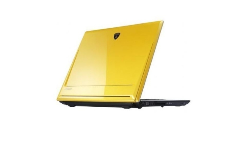 Žlutý notebook Lamborghini nemá jen tak někdo.