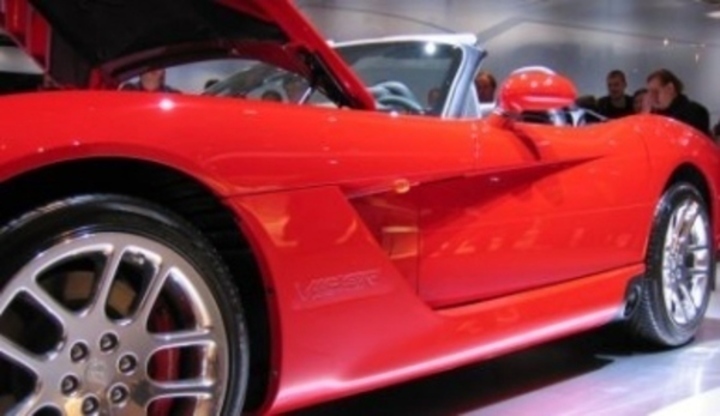 Automobil Dodge Viper a jeho prezentace na výstavě