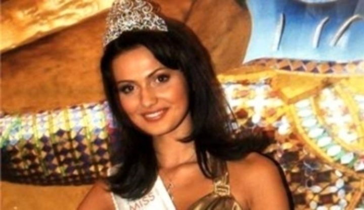 Modelka Eliška Bučková při vítězství na Miss ČR