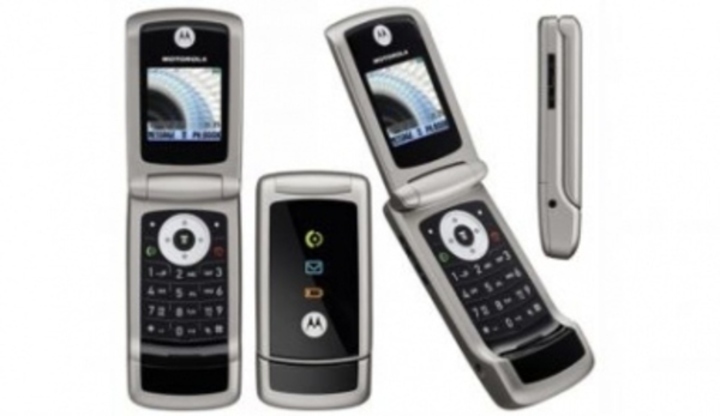 Mobilní telefon značky Motorola W220