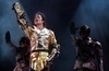 Michael Jackson ve zlatém kostýmu