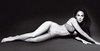 Americká herečka Megan Fox na černobílé fotografii