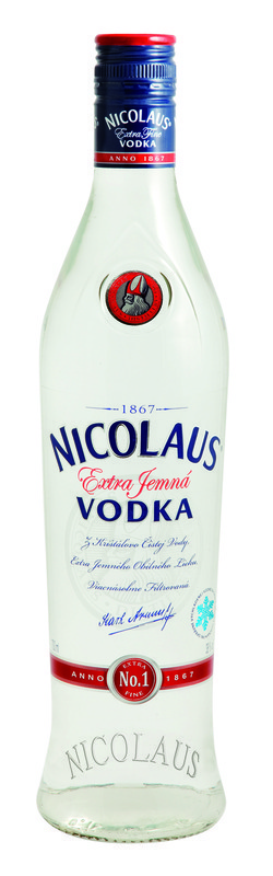 láhev vodky Nicolaus