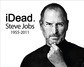 Steve Jobs v brýlích s rukou na bradě