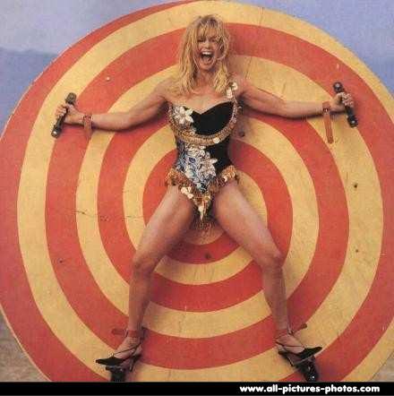 Goldie Hawn připoutána k otáčivému kruhu